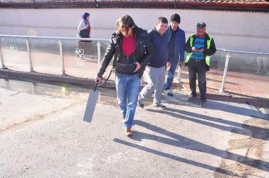 Kavşağın Altında Kalan Kanalizasyon Hattına Baypas Operasyonu