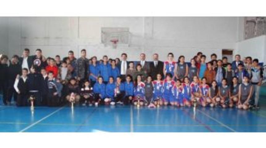 Van&rsquo;da Basketbol M&uuml;sabakaları Sona Erdi