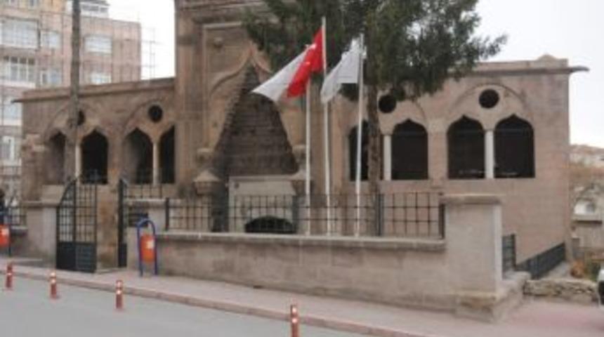 6 Asırlık Esere Niğde Belediyesi Sahip &Ccedil;ıktı