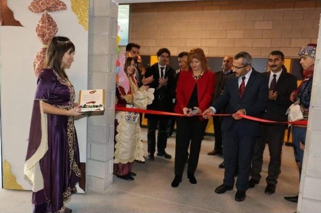 Manisa Amerikan K&uuml;lt&uuml;r Koleji&rsquo;nde Anlamlı Program