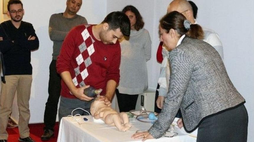 Sağlık&ccedil;ılara Nrp Eğitimi