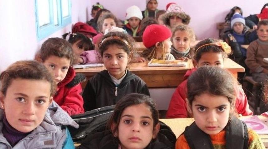 İyilik Der 10 Bin Suriyeli &Ouml;ğrenciye Eğitim Desteği