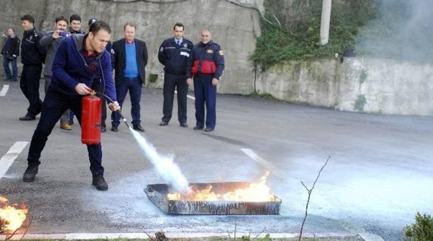 Emniyet M&uuml;d&uuml;rl&uuml;ğ&uuml;&rsquo;nden Yangın Tatbikatı