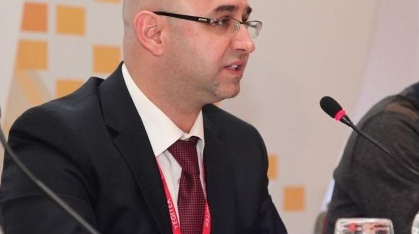 Sanlav: &ldquo;eğitimi Dijital Hale Getirelim, &Ccedil;ocukları Değil&rdquo;