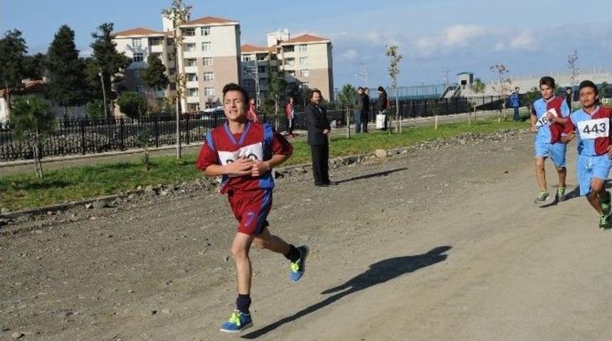 Trabzon&rsquo;da Kros Gen&ccedil;ler Ve Yıldızlar M&uuml;sabakaları Sona Erdi