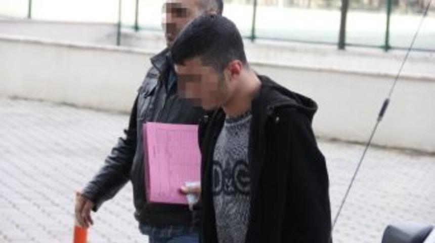 Kahvehanede Bin 210 Paket Ka&ccedil;ak Sigara Ele Ge&ccedil;ti