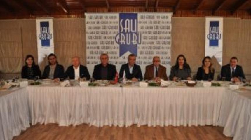 B&uuml;y&uuml;kel&ccedil;i K&ouml;ksal, Rus Krizi Ve Petrol İddilarını Değerlendirdi