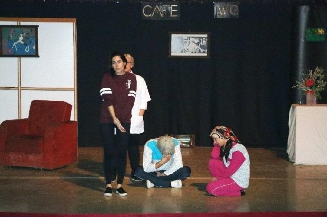 Iğdır&rsquo;da Tiyatro G&ouml;sterimi