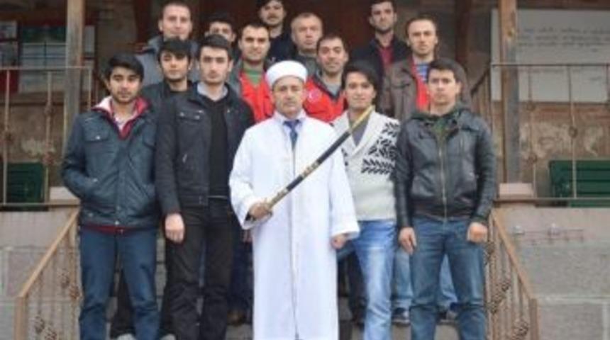 G&ouml;n&uuml;ll&uuml;l&uuml;k Kul&uuml;b&uuml; Fatih Camisi&rsquo;ni Ziyaret Etti