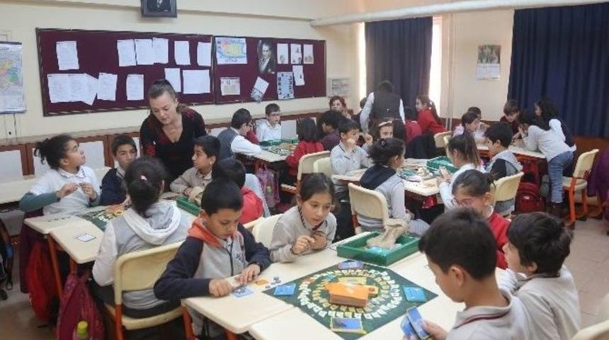 &Ccedil;ocuklar Haklarını Oyunla &Ouml;ğrenecekler