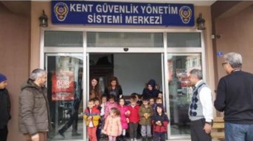 Minik &Ouml;ğrencilerden Emniyet M&uuml;d&uuml;rl&uuml;ğ&uuml;&rsquo;ne Ziyaret