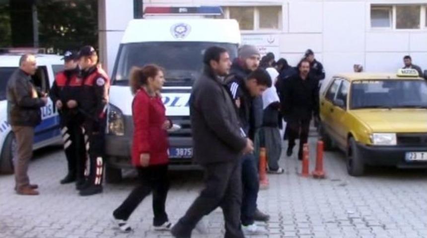 Liseli Gen&ccedil; Bı&ccedil;aklanarak &Ouml;ld&uuml;r&uuml;ld&uuml;