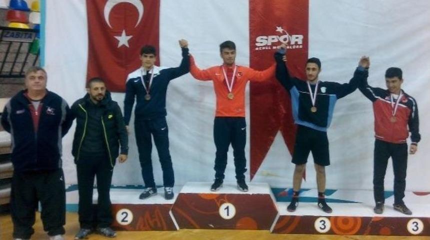 Gen&ccedil; G&uuml;reş&ccedil;iler Okulları Adına G&uuml;reştiler