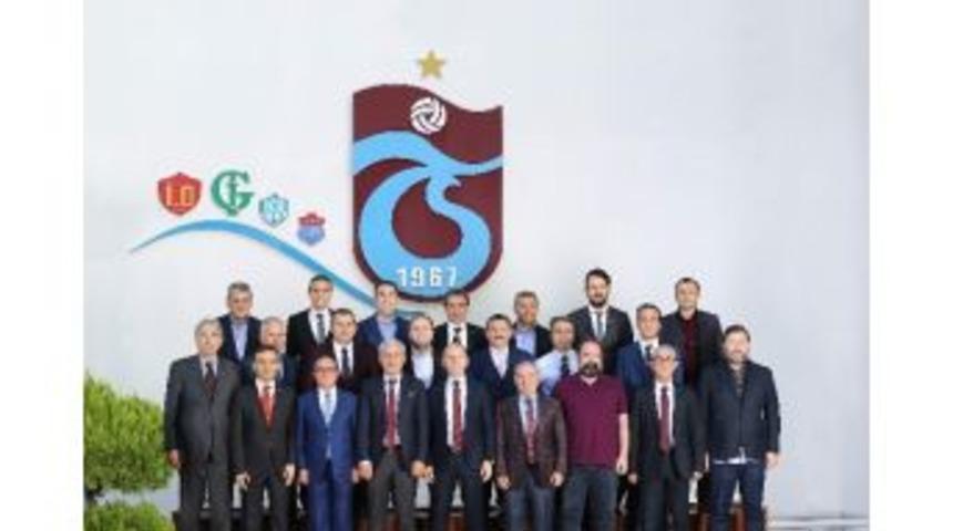 Trabzonspor Y&ouml;netim Kurulu Toplu Poz Verdi