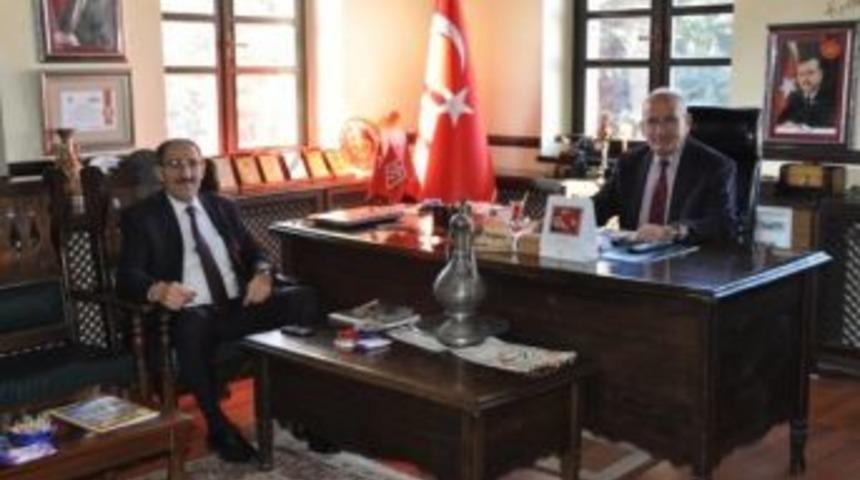 Emniyet M&uuml;d&uuml;r&uuml; Kalayoğlu&rsquo;ndan &Uuml;rg&uuml;p Belediye Başkanı Yıldız&rsquo;a Ziyaret