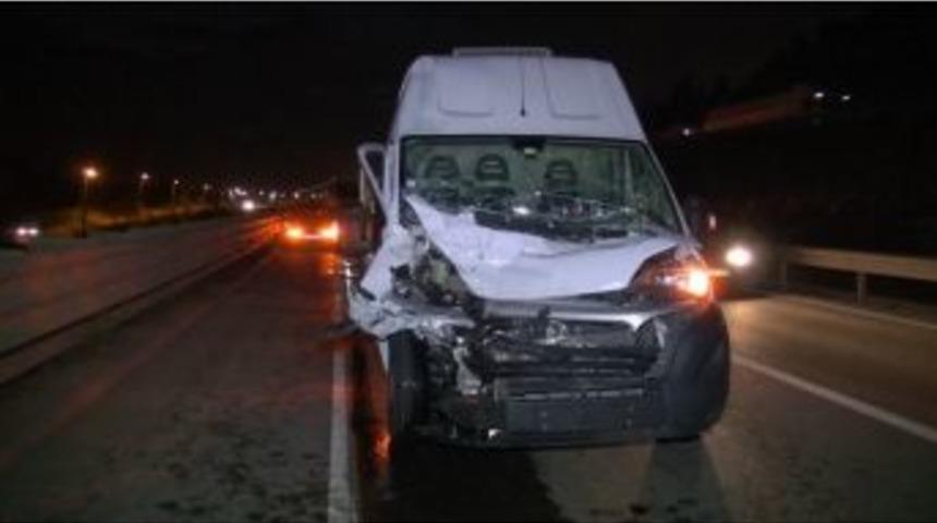 K&ouml;rfez&rsquo;de 3 Ara&ccedil; Birbirine Girdi