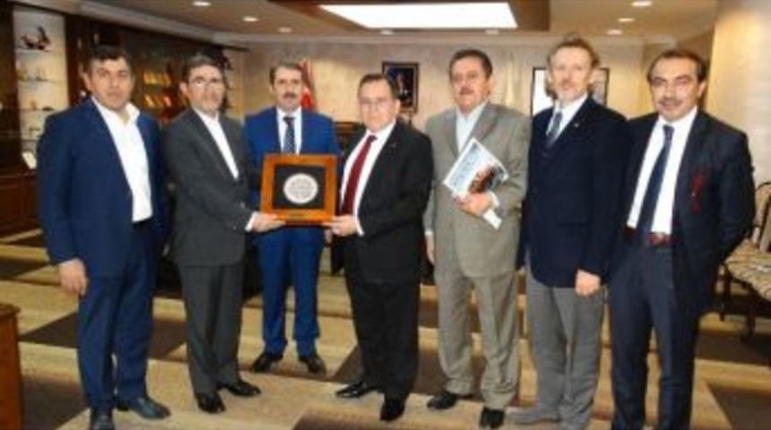 İran Ambargonun Bitmesi İle Uluslararası Ticareti Trabzon&rsquo;dan Başlatmak İstiyor