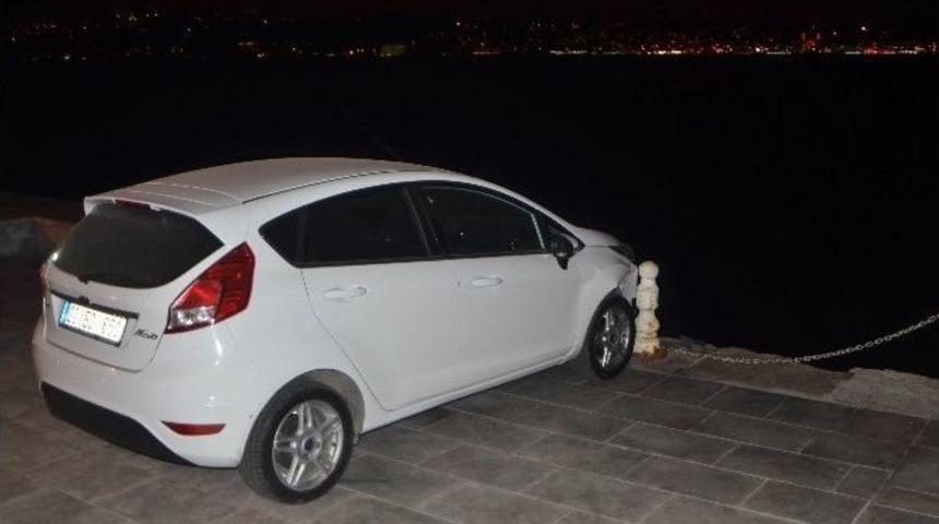 (&ouml;zel Haber) El Freni Yarım &Ccedil;ekilen Ara&ccedil; Az Daha Denize D&uuml;ş&uuml;yordu