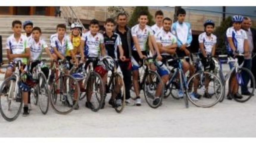 Nevşehir Belediyesi&rsquo;nin Gen&ccedil; Bisiklet&ccedil;ileri Hazırlıklarını S&uuml;rd&uuml;r&uuml;yor