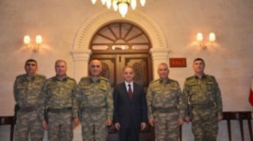 Komutanlar, Vali Tapsız&rsquo;ı Ziyaret Etti
