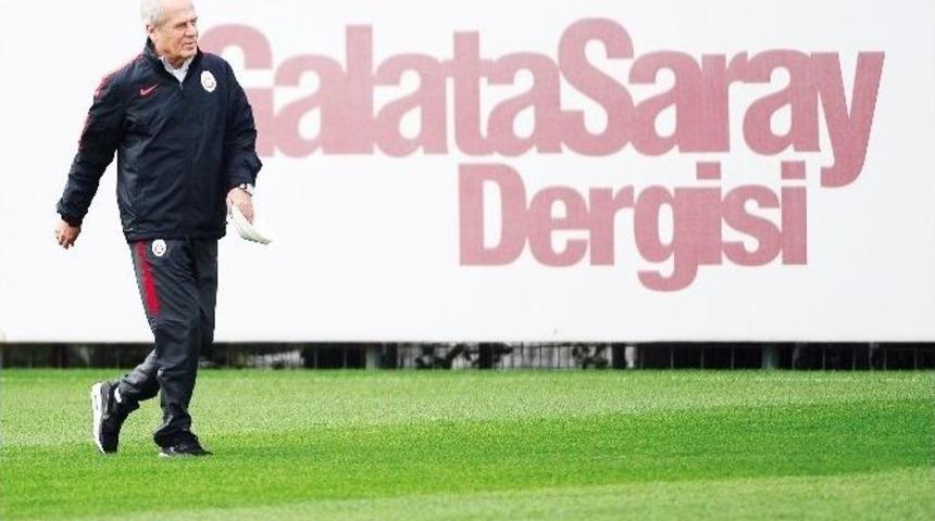 Mustafa Denizli: "inşallah Avrupa Kupası Tekrar Nasip Olur"