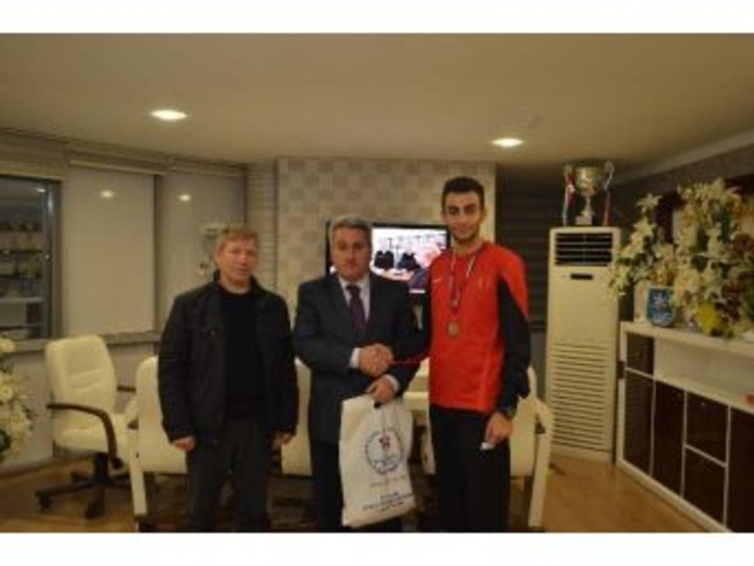 Balkan Üçüncüsünü Kutladı