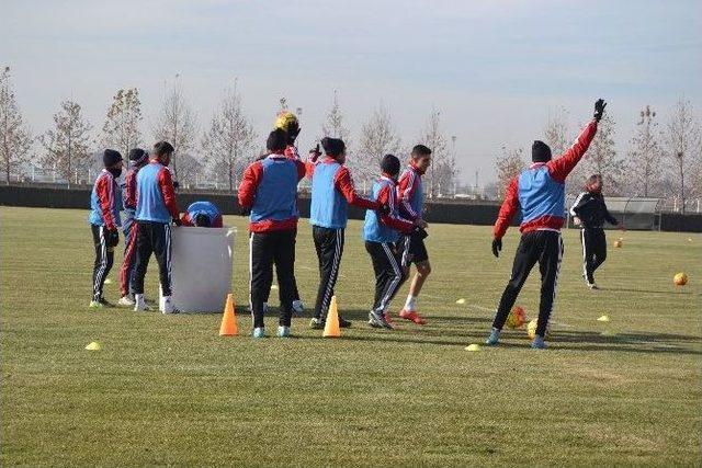 Kayserispor’da Akhisar Belediyespor Maçı Hazırlıkları Sürüyor