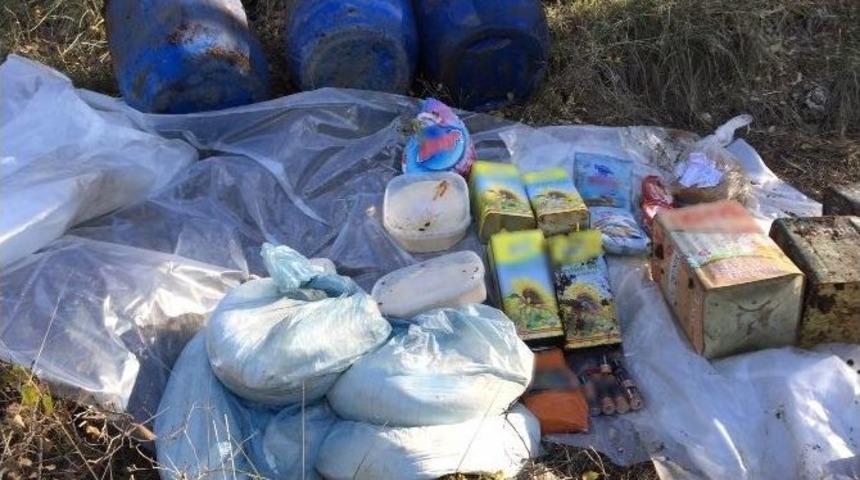 Hatay&rsquo;da Ter&ouml;r &Ouml;rg&uuml;t&uuml;ne Ait Depoda Yaşam Malzemeleri Bulundu