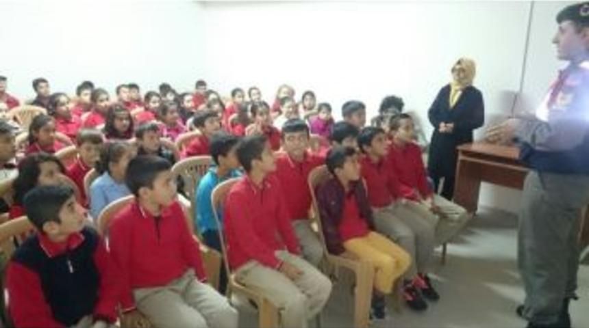 Erdemli&rsquo;de &Ouml;ğrencilere Y&ouml;nelik Trafik Eğitimi