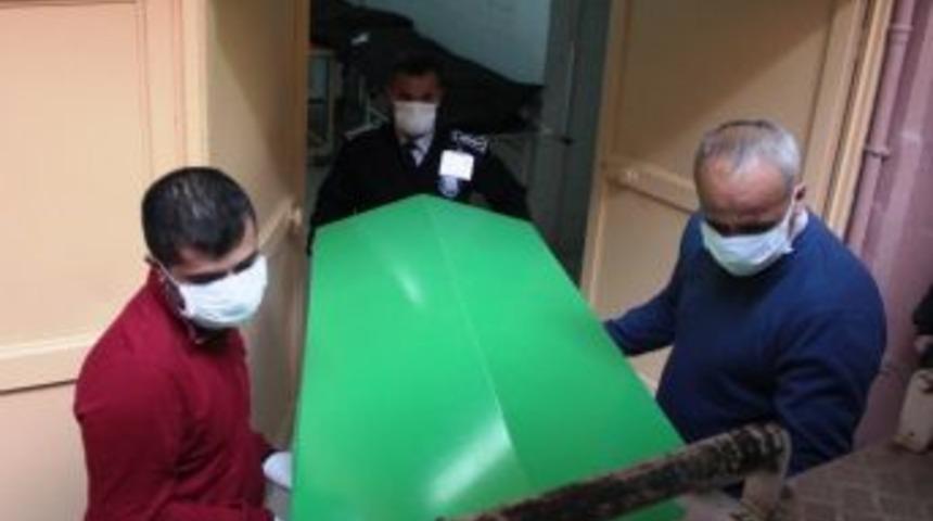 T&uuml;rk Bandıralı Y&uuml;k Gemisinde Bulunan Cesetler Adli Tıpta