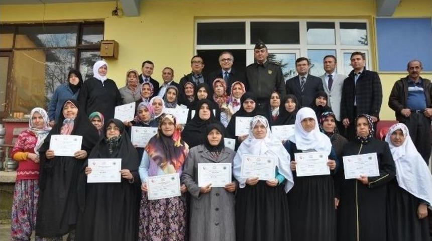 Kadın Çiftçilere Sertifika