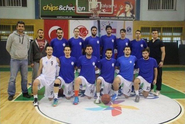 Sakarya’da Basketbol Şöleni Tüm Hızıyla Devam Ediyor