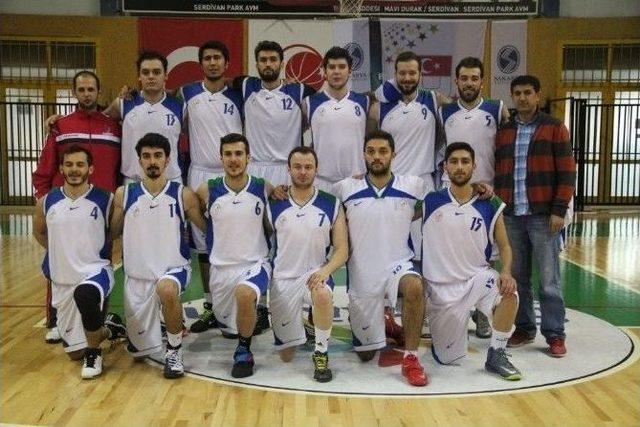 Sakarya’da Basketbol Şöleni Tüm Hızıyla Devam Ediyor