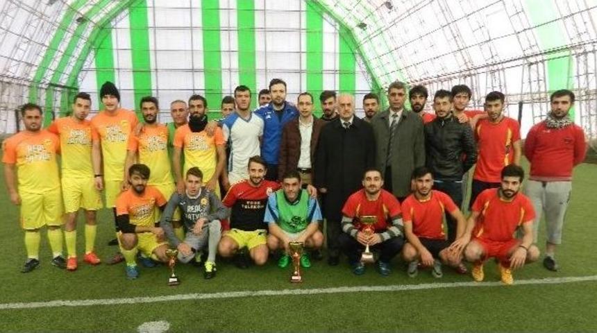 Tatvan Myo&rsquo;nun Futbol Turnuvası Sona Erdi