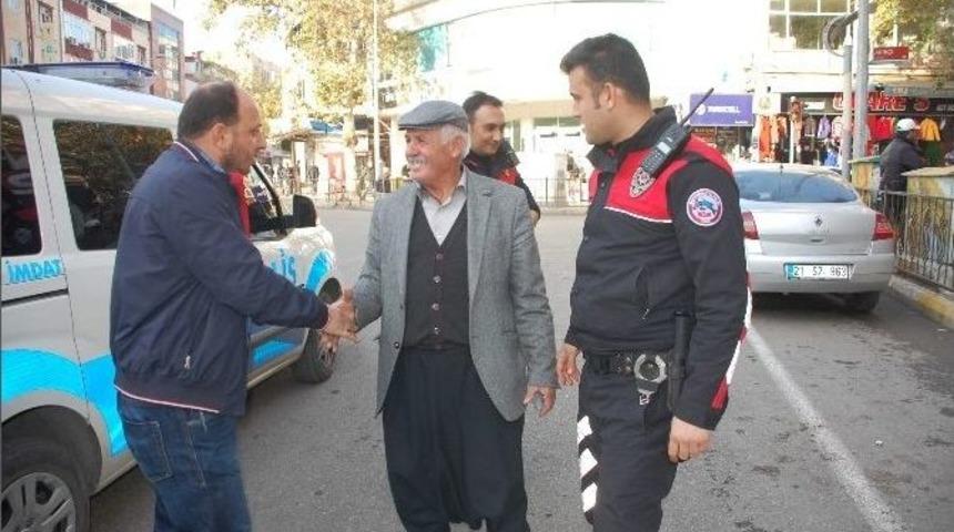 Polisler Dolandırıcılık Olayını Son Anda &Ouml;nledi