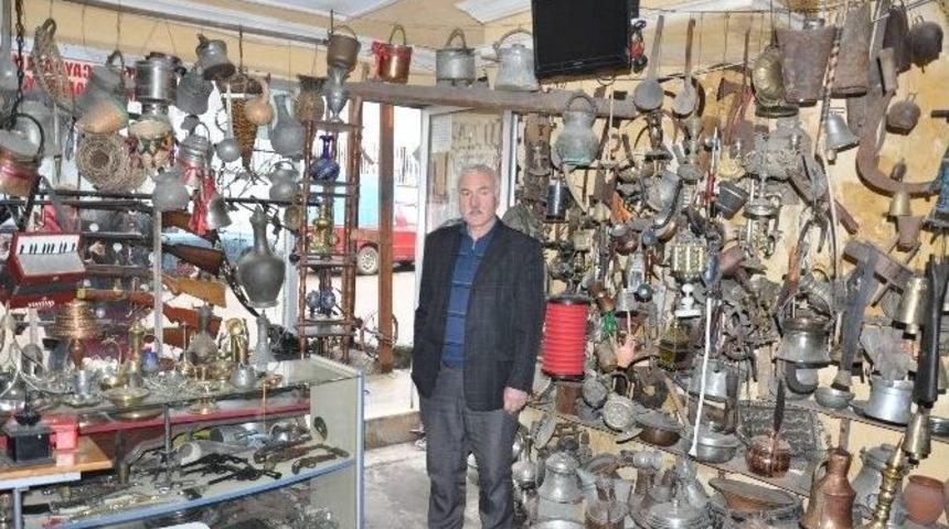 Fatsalı Antikacı Tarihe Işık Tutuyor