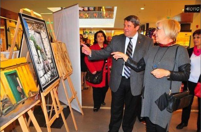 Forum Magnesia’da ‘insanca Yaşamak’ Sergisi 2