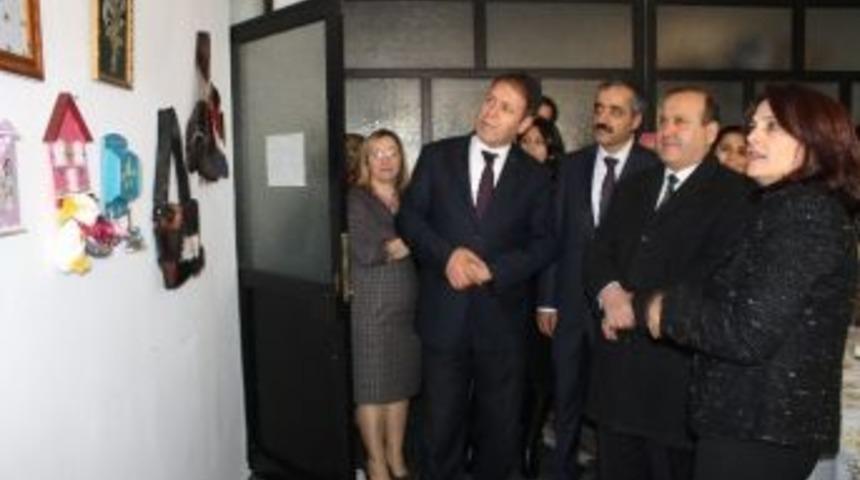 S&ouml;ke G&uuml;ll&uuml;bah&ccedil;e Semt Evi Kursiyerlerinin El Emekleri G&ouml;r&uuml;c&uuml;ye &Ccedil;ıktı