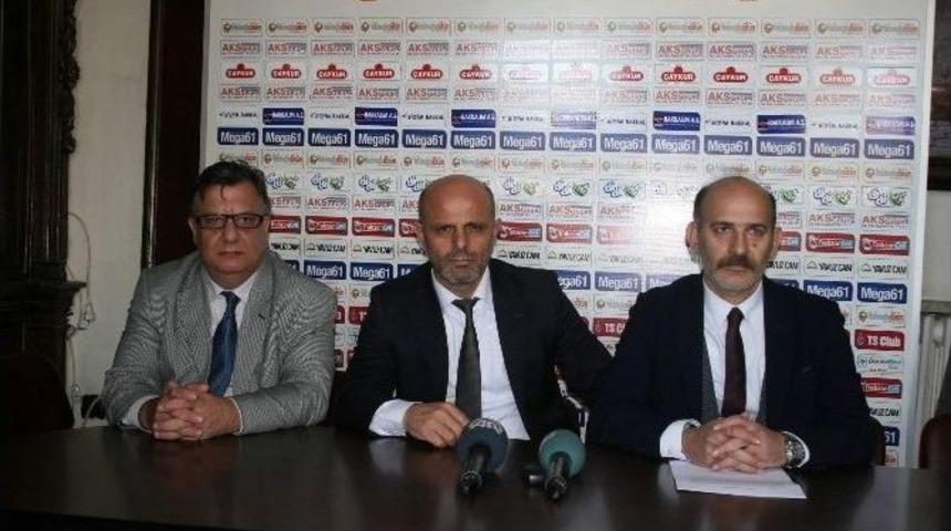 Altın Portakalı Aldı Ama İlgi G&ouml;rmemekten Şikayet Etti