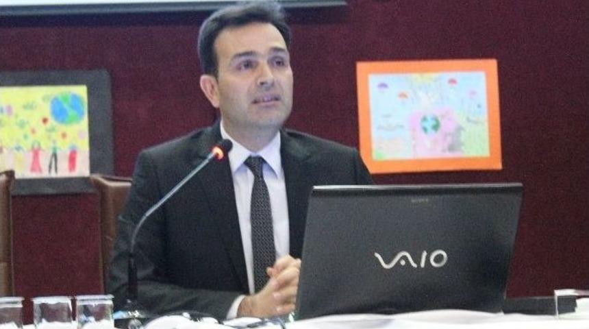 İnsan Hakları Konferansında &Ccedil;alışma Hayatındaki Sıkıntılar Anlatıldı