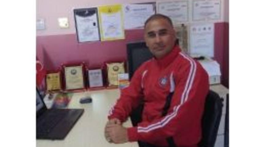 Adana&rsquo;da Badminton Antren&ouml;r Kursu A&ccedil;ılacak