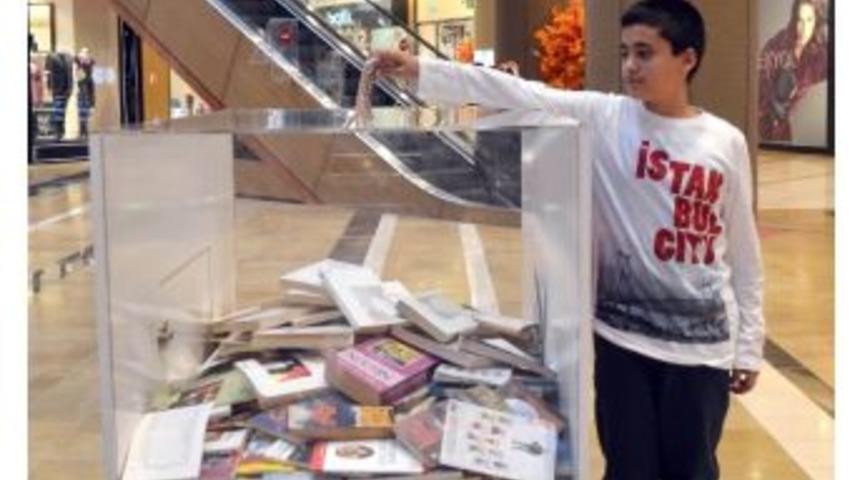 Kumbaralar Kitaplarla Doluyor