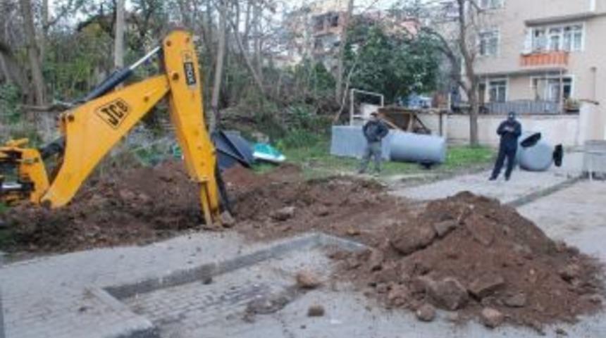 Yeraltı Konteynerlerinin Montajına Başlandı