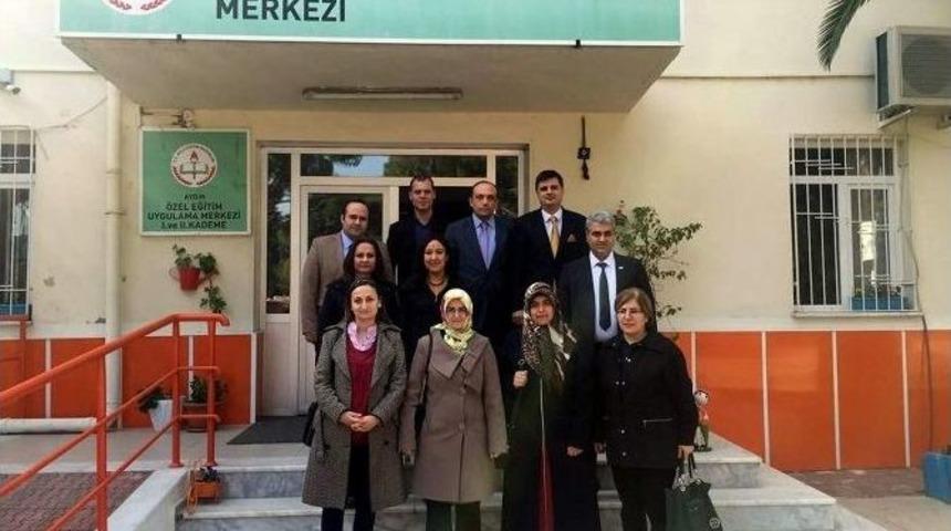 Gen&ccedil; Memur Ve Sağlık&ccedil;ılardan &Ouml;zel &Ccedil;ocuklara Ziyaret