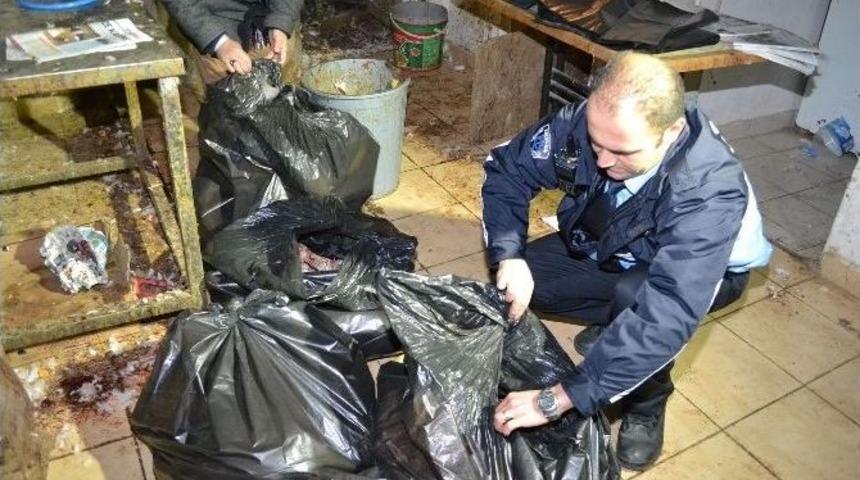 Ke&ccedil;i&ouml;ren Belediyesi Ka&ccedil;ak Tavuk Kesenlere G&ouml;z A&ccedil;tırmıyor