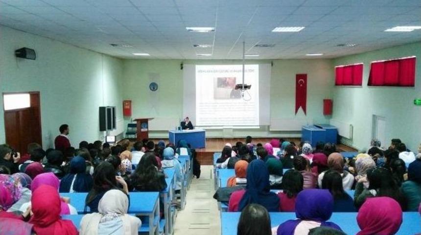 Lise &Ouml;ğrencilerine &Ouml;ğretmenlik Mesleği Tanıtıldı