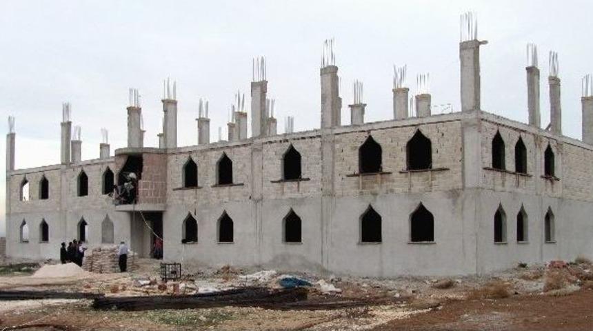 Kosan Vakfı Kur&rsquo;an Kursu İnşaatı Hayırseverlerin Yardımını Bekliyor