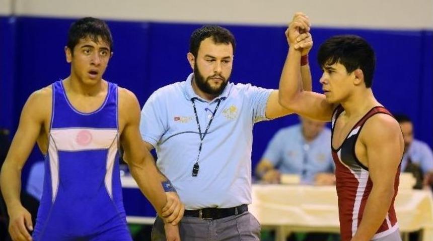 G&uuml;reşte Şampiyon Sancaktepe Belediyespor