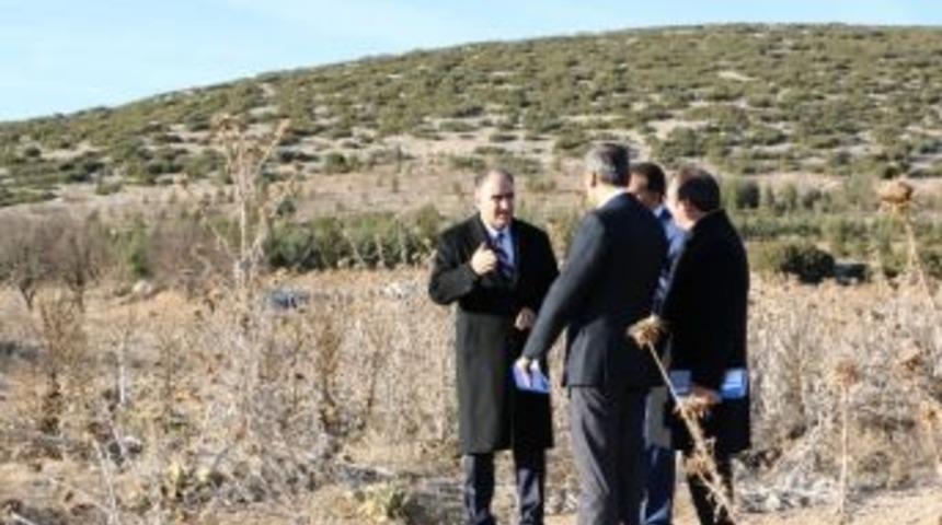 Vali &Ouml;zkan&rsquo;dan &rsquo;yurt Temelini Atın&rsquo; Talimatı