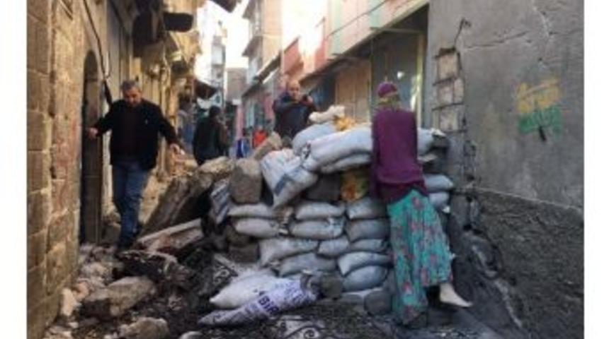 Ter&ouml;ristler Mevziye Cansız Manken Yerleştirdi